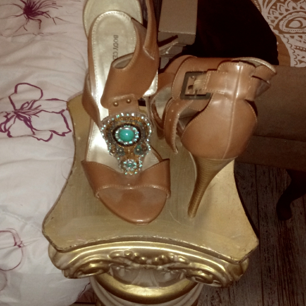 Shoes with heels